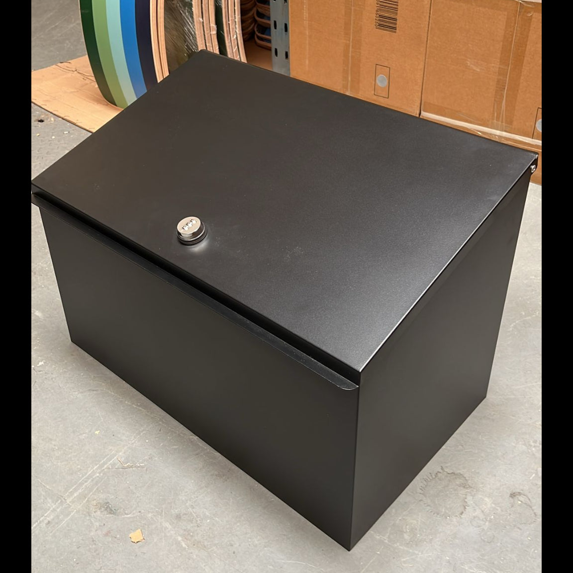 Lockable Metal Secure Parcel Delivery Container - Large (Black)