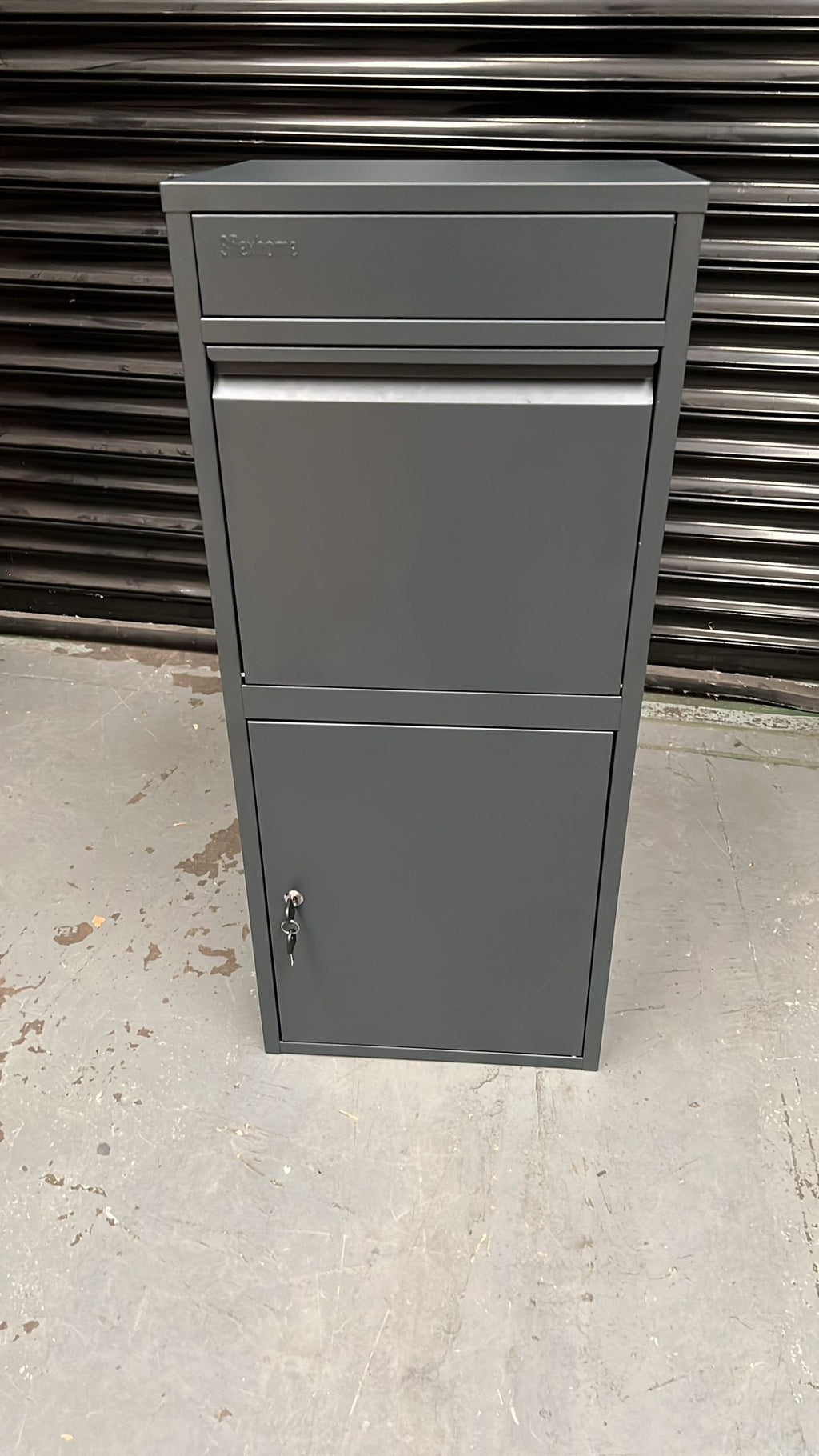 RERURBISHED - Metal Parcel Delivery Box Outdoor - Extra Large (Grey)