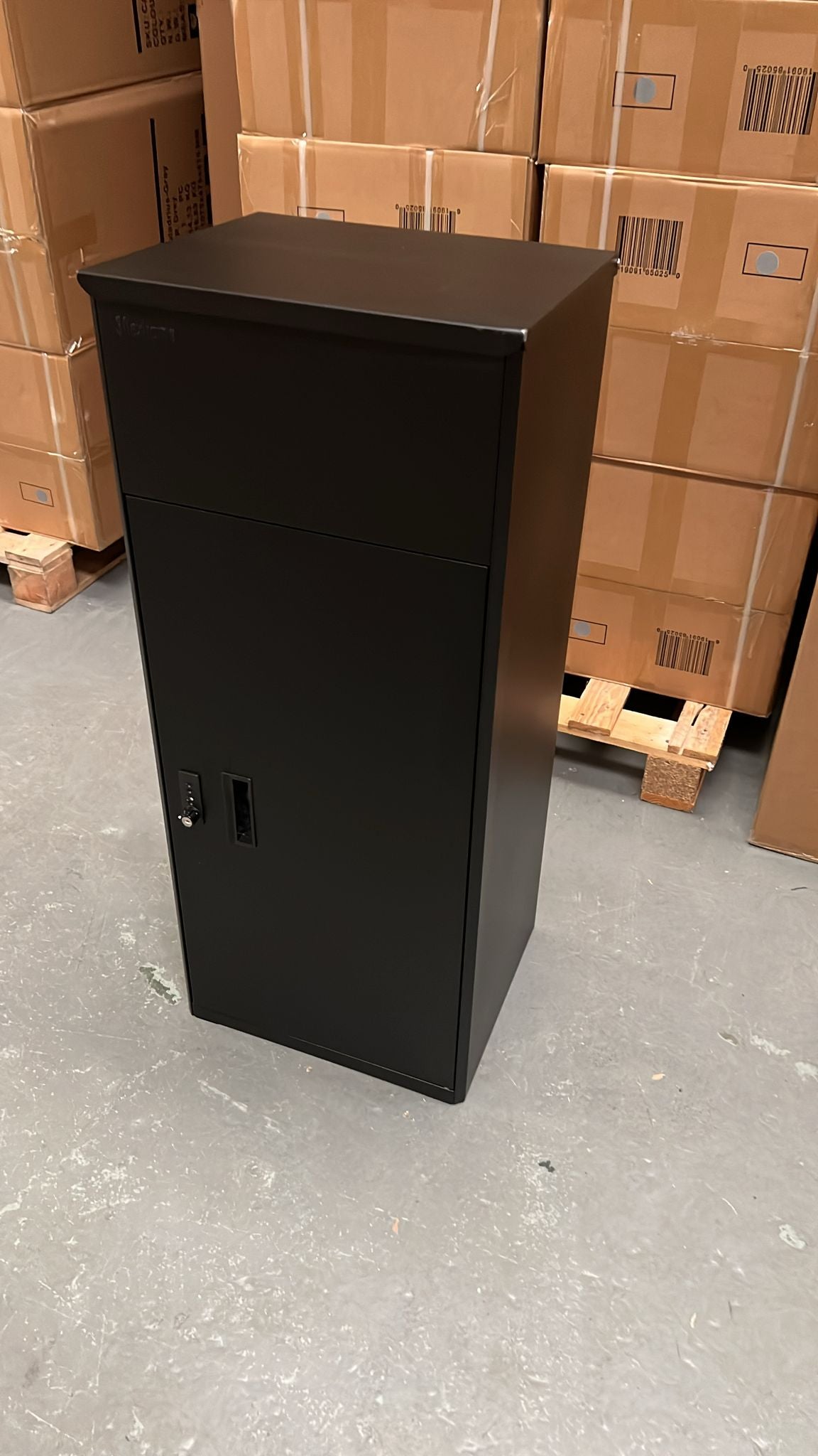 RERURBISHED - Metal Parcel Delivery Box Outdoor - Extra Large (Black)