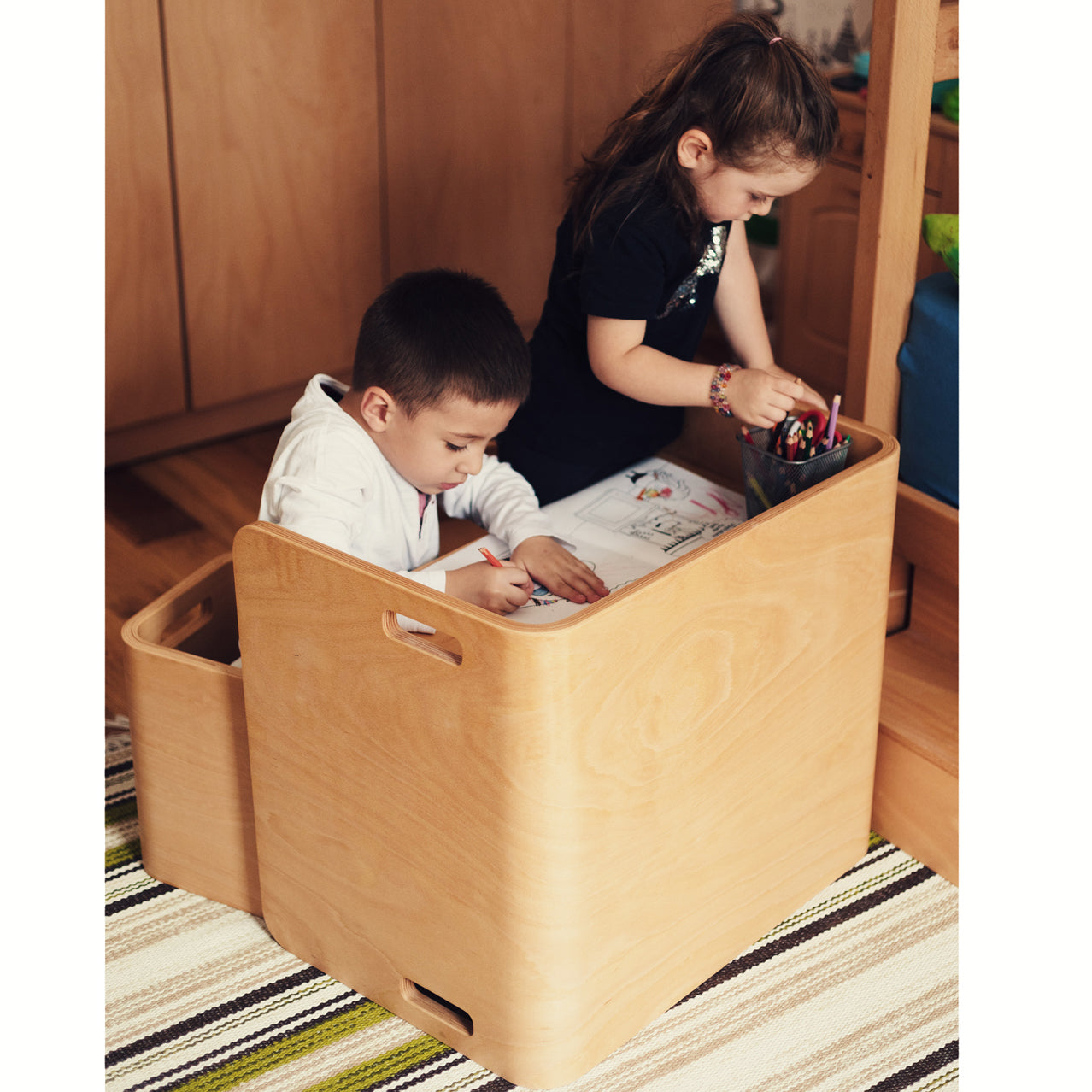 Montessori Cube Table and Chair Set for Kids - Flexy
