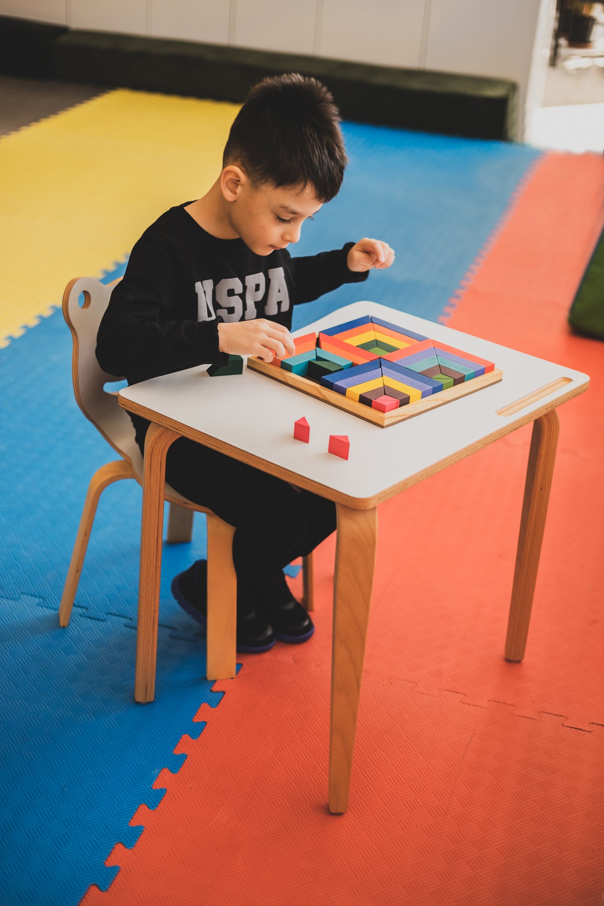 Montessori Table and Chair Set for Kids - Frog